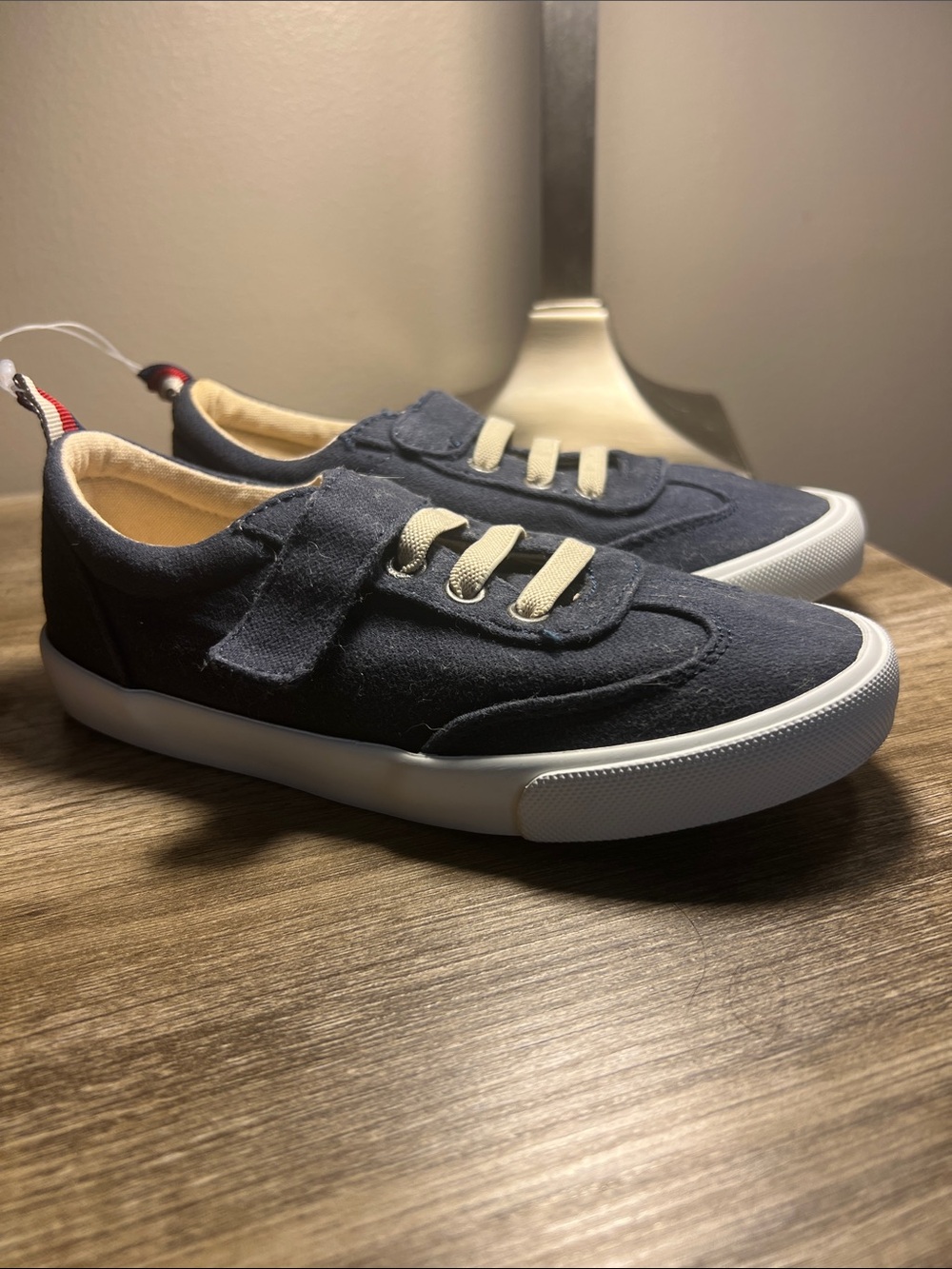 Old Navy Navy Canvas Kids Sneakers with Cream Accents stock (23) - Picture 6 of 8